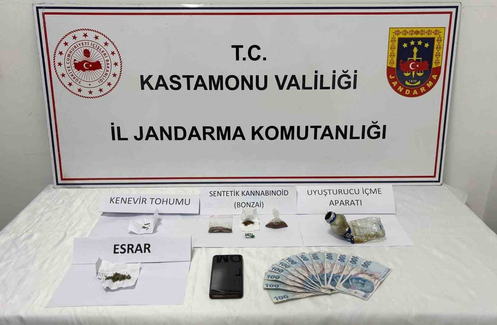 Kastamonu’da uyuşturucu operasyonu: 9 gözaltı
