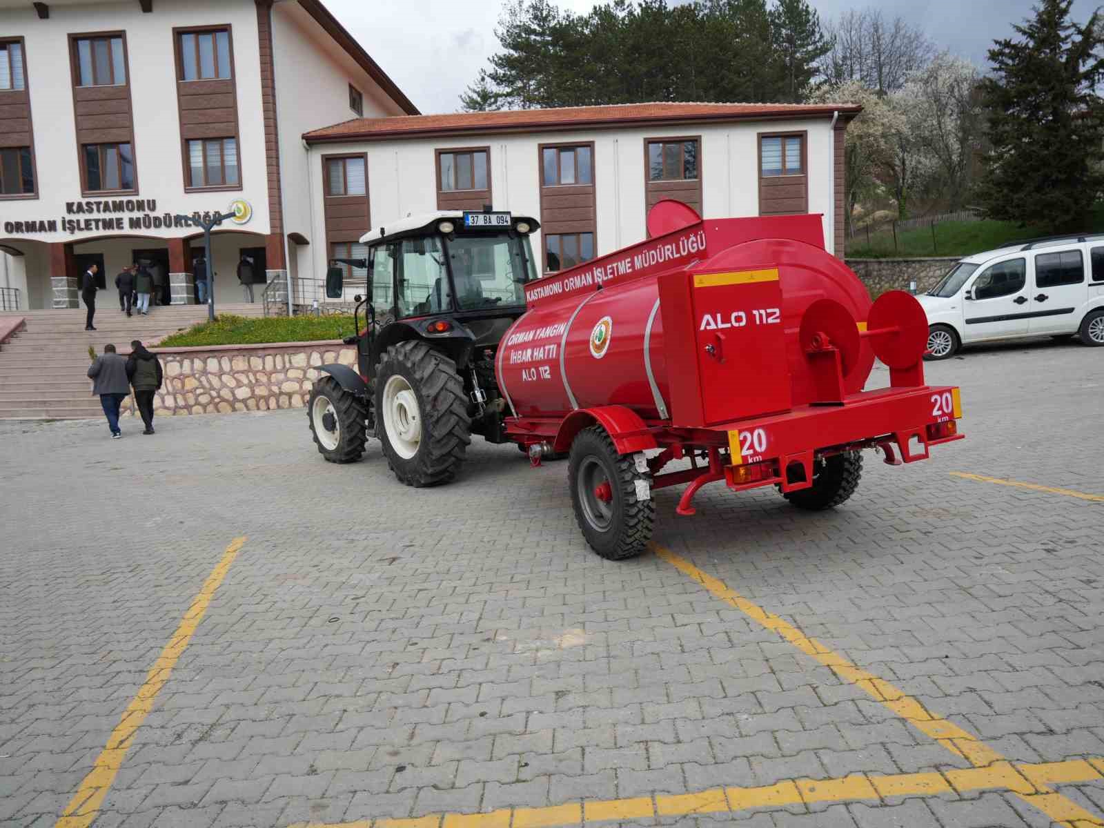 Kastamonu’da yangına hassas köylere 20 su tankeri dağıtıldı
Kastamonu’da yangına hassas köylere 20 su tankeri dağıtıldı