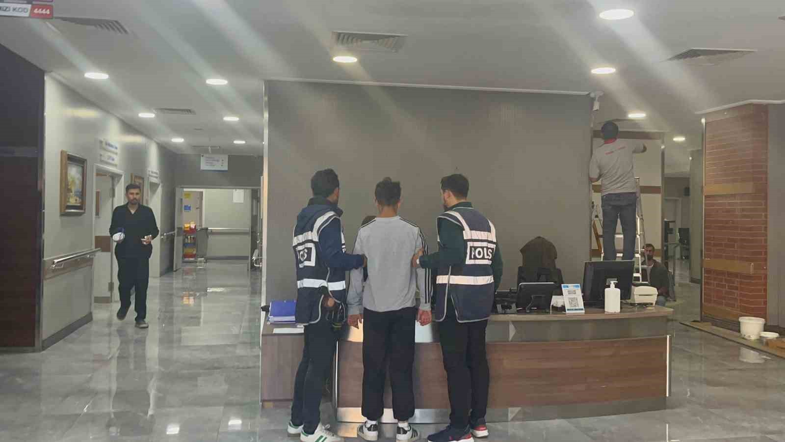 Katil zanlısı çocuk, yaşı kadar ceza aldı
