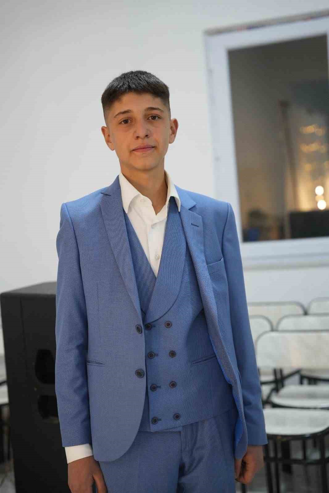 Katil zanlısı çocuk, yaşı kadar ceza aldı
