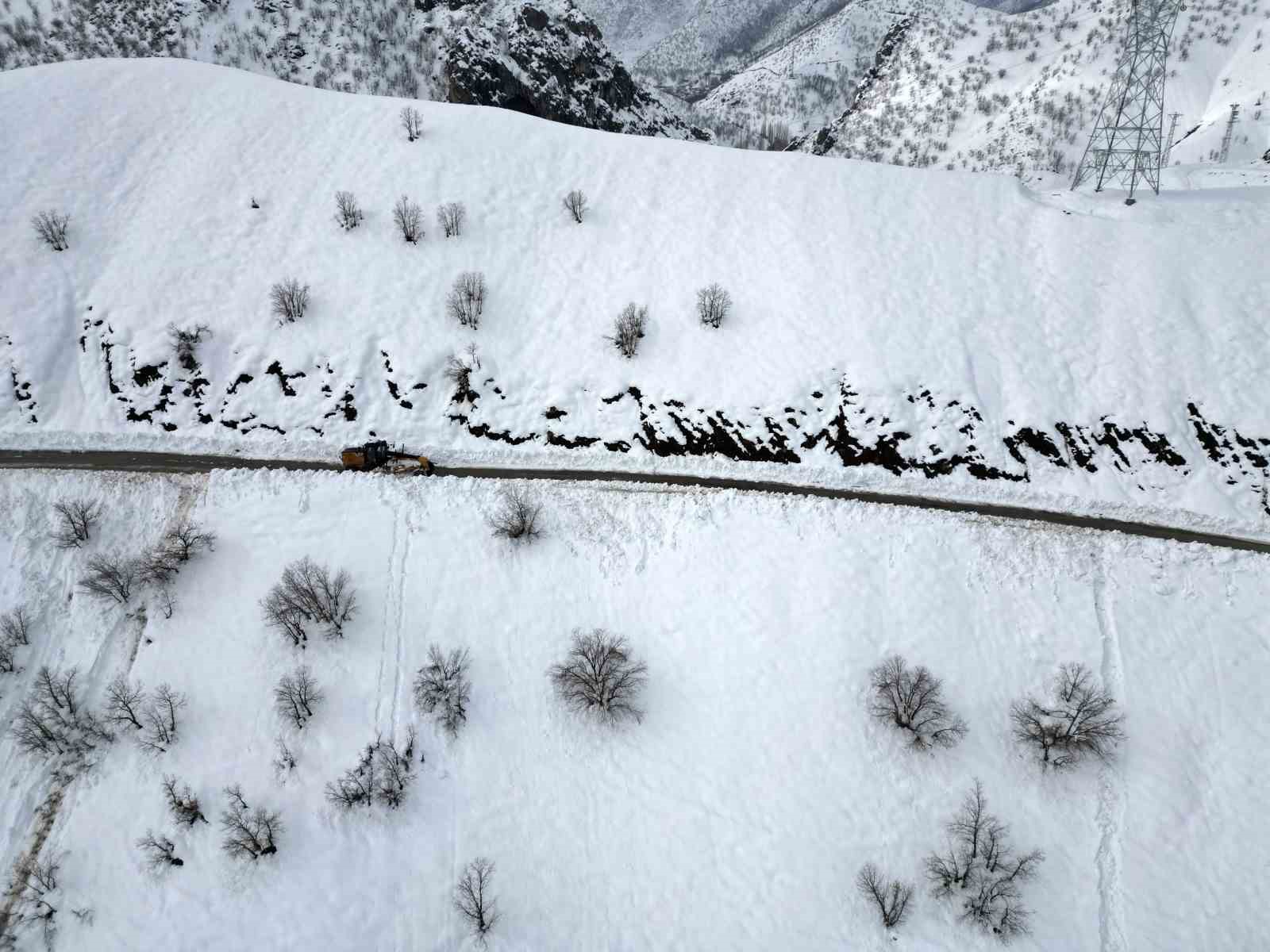 Kato Dağı beyaz gelinliğini giydi, ortaya seyrine doyumsuz manzaralar çıktı
