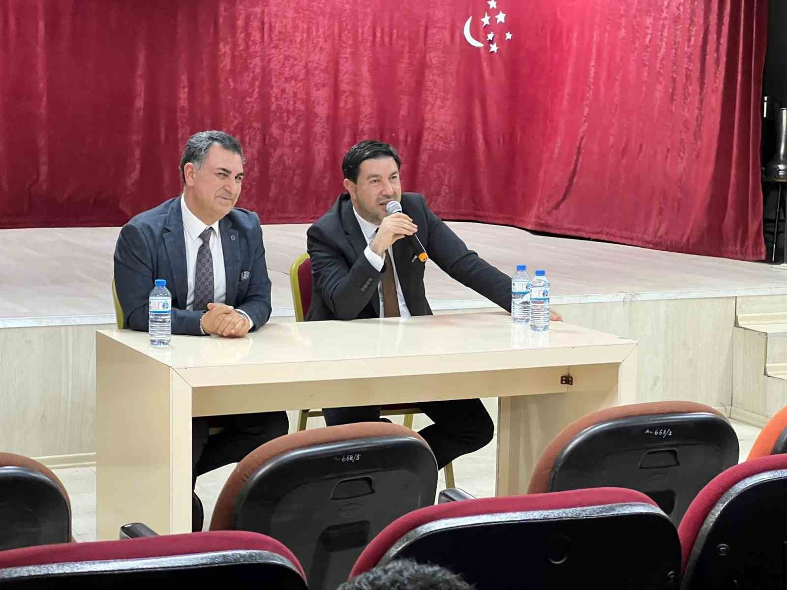 KATSO Başkanı Kadir Bozan, Kariyer Günlerinde öğrencilerle buluştu
