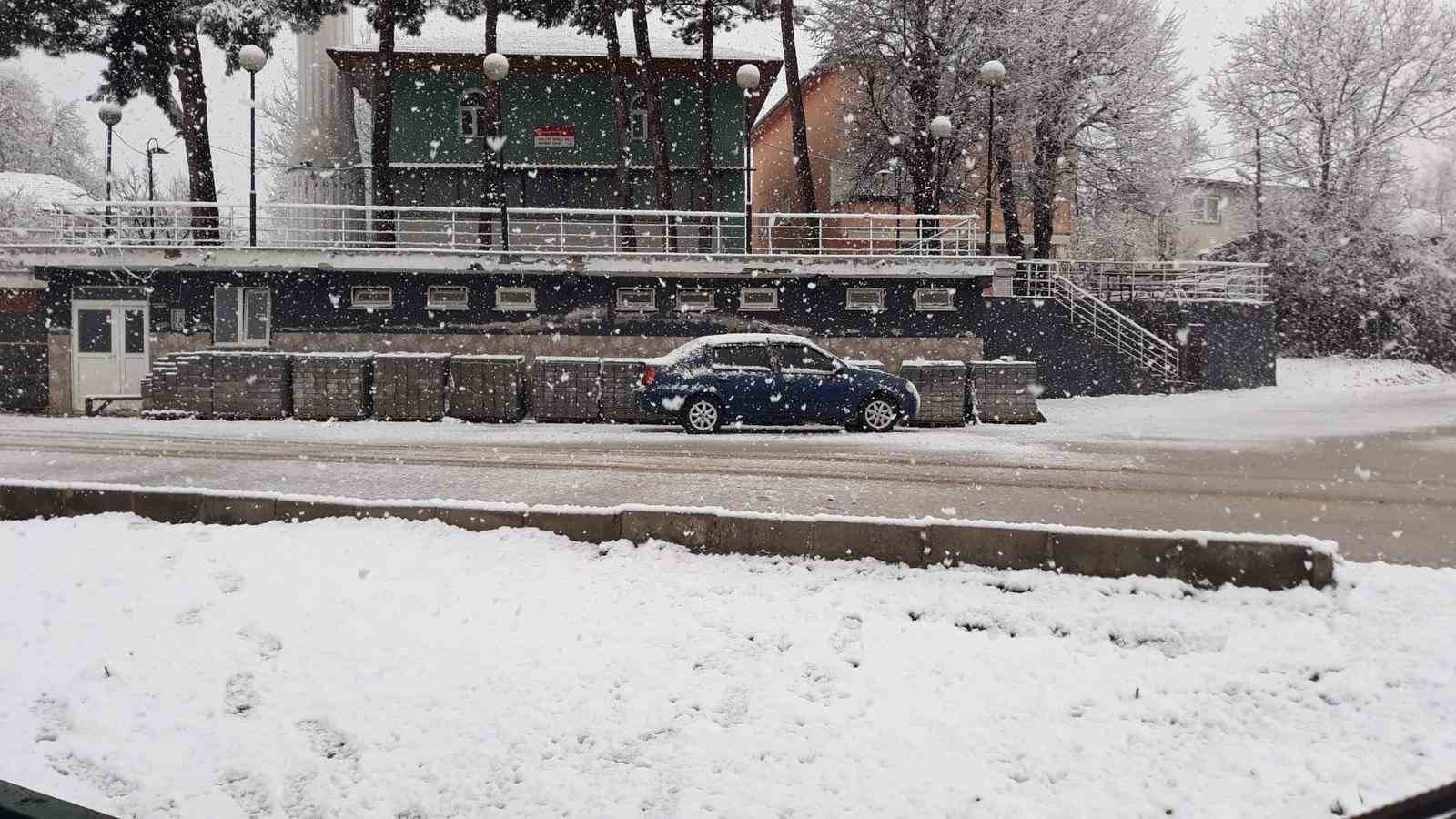 Kavak’ta kar yağışı
