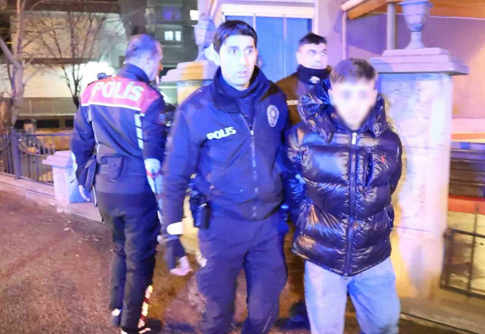 Kavga edip kaçtılar, polisin kovalamacasıyla yakalandılar
