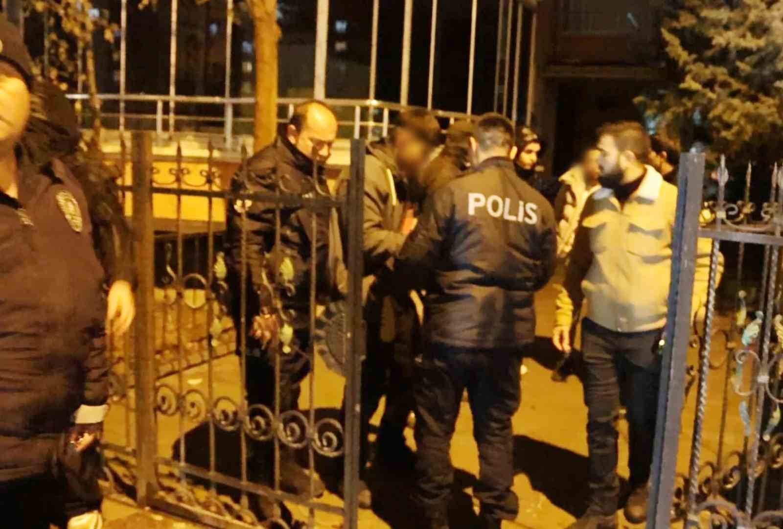 Kavga edip kaçtılar, polisin kovalamacasıyla yakalandılar
