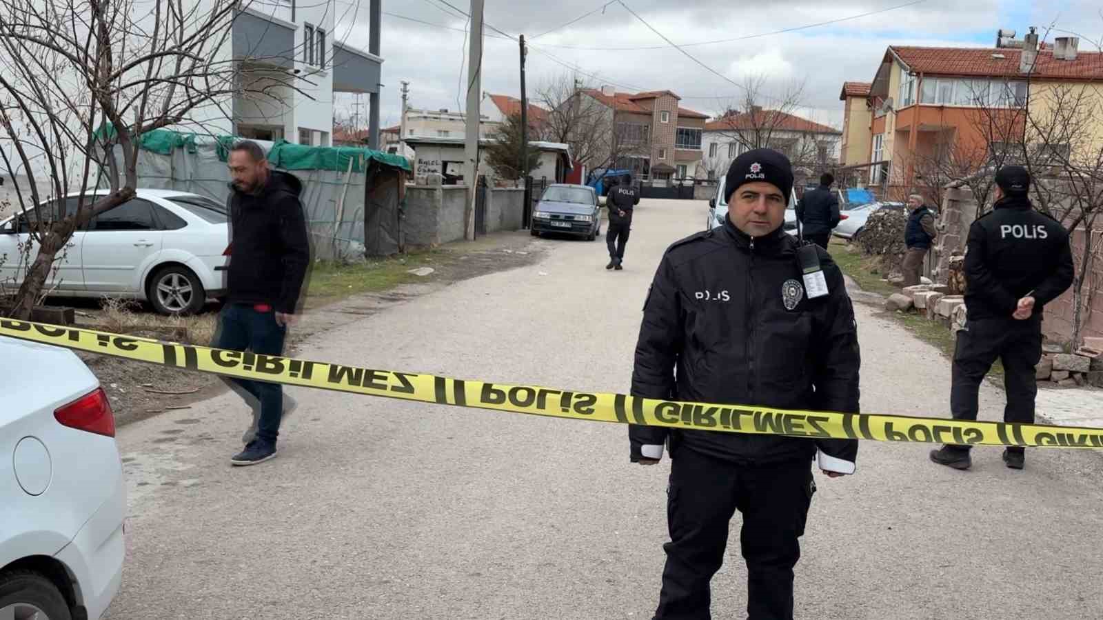 Kavga ettiği karısını tüfekle vurup ağır yaraladı
