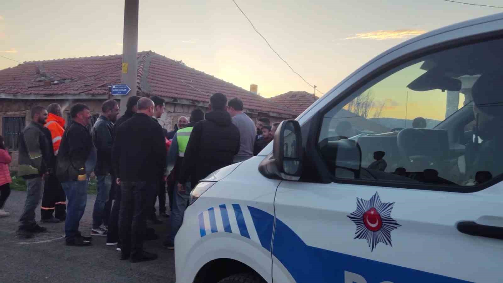 Kavgayı ayırmaya gelen polisleri davul-zurnayla karşıladılar
