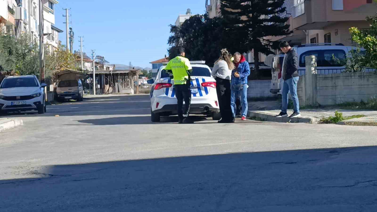 Kavşağa giren motosikletliyi fark etmeyerek çarptı: 1 yaralı
