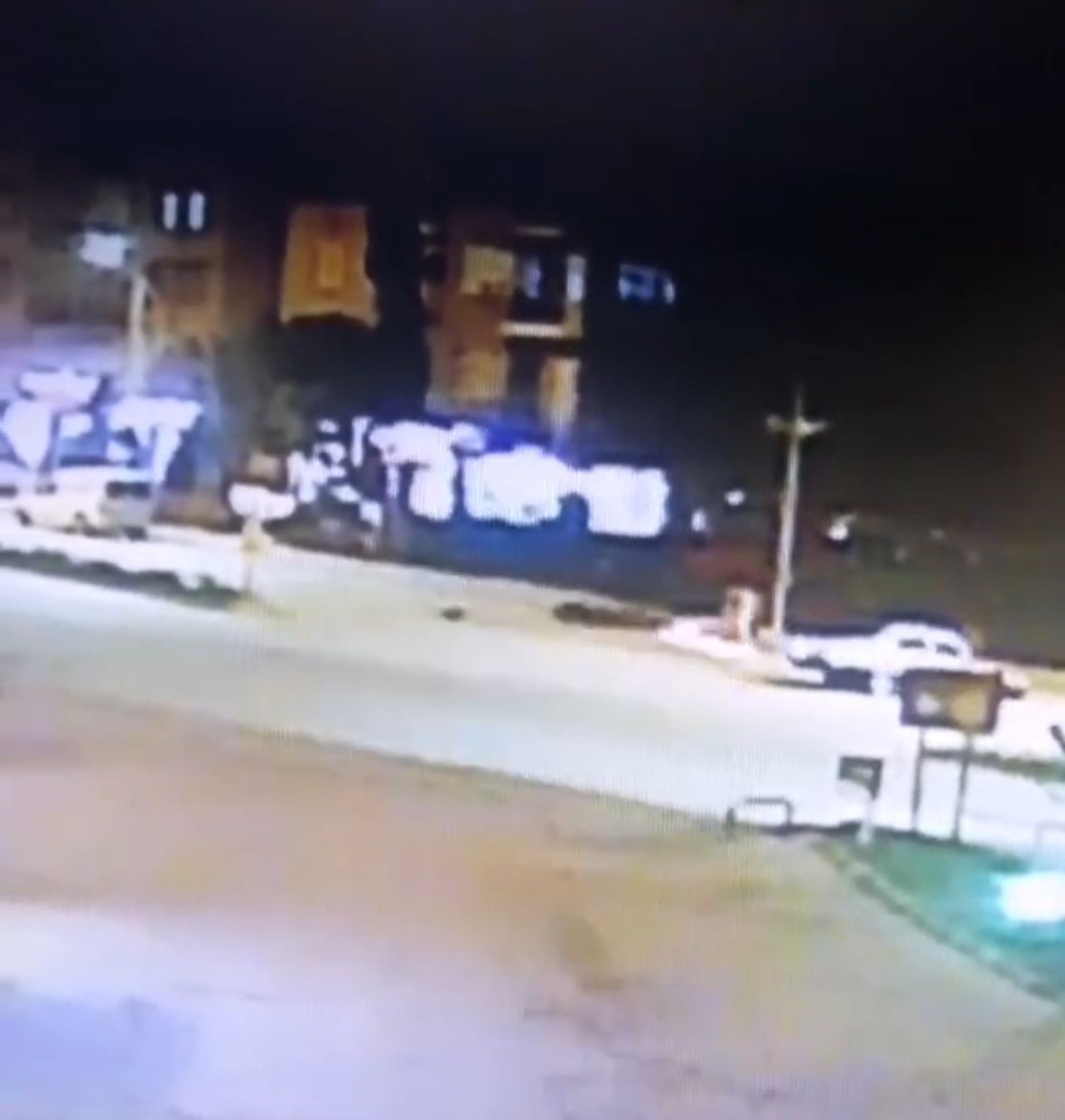 Kavşakta motosiklet ile otomobil çarpıştı: 2 yaralı
