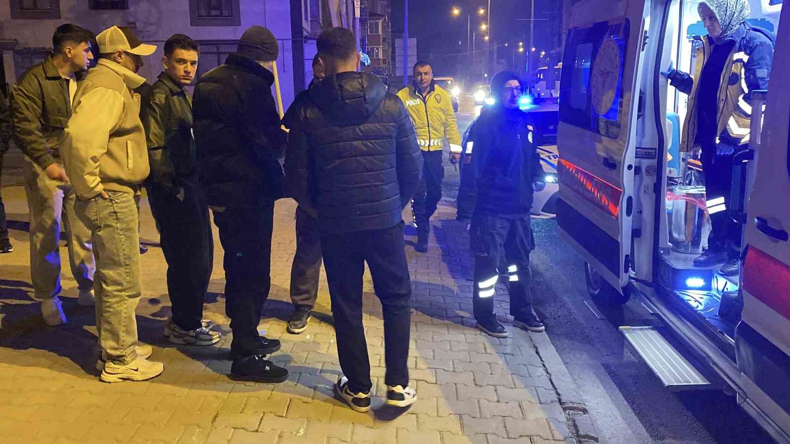 Kavşakta otomobille motosiklet çarpıştı: 1 yaralı
