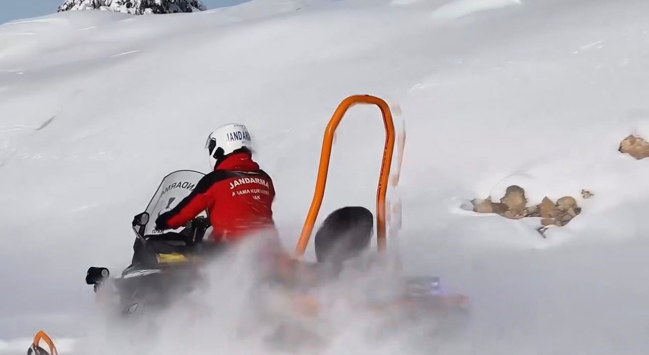 Kayak tutkunlarının güvenliği JAK timlerine emanet
