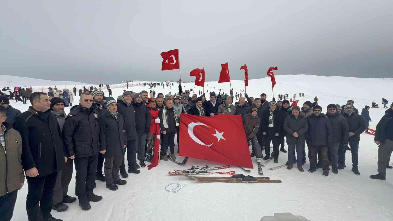 Kayakseverler Başçiftlik’e akın etti

