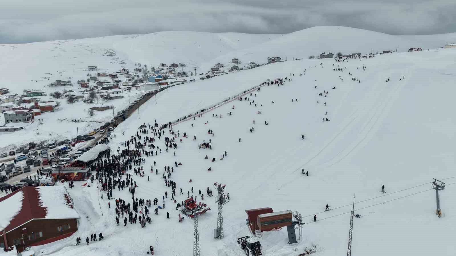 Kayakseverler Başçiftlik’e akın etti

