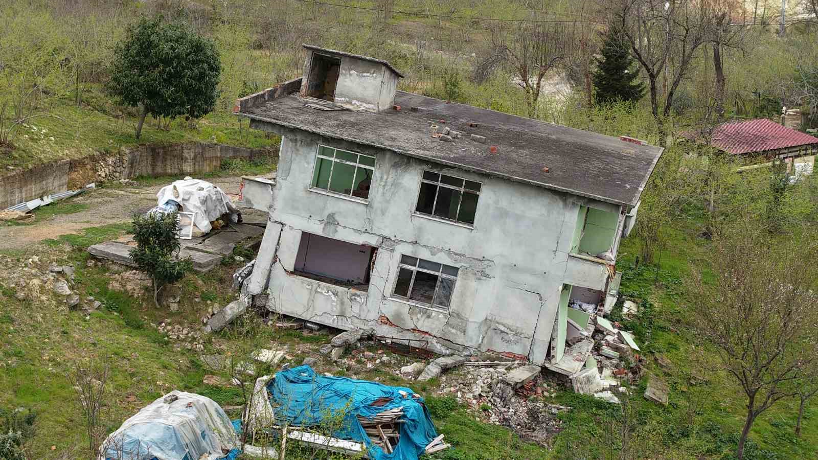 Kayan mahalleye konteyner desteği
