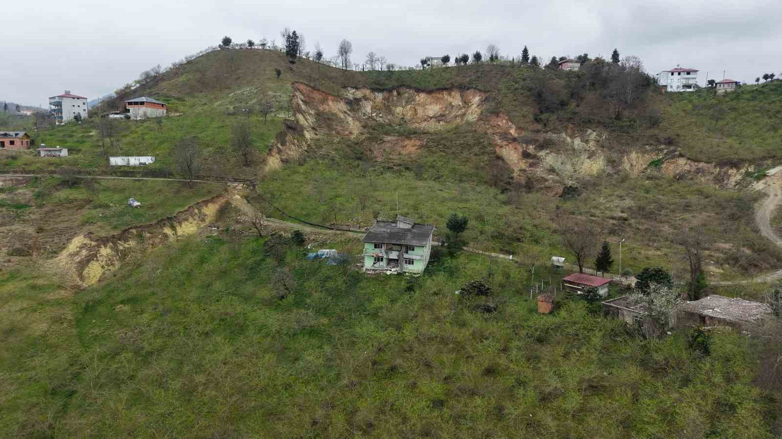 Kayan mahalleye konteyner desteği

