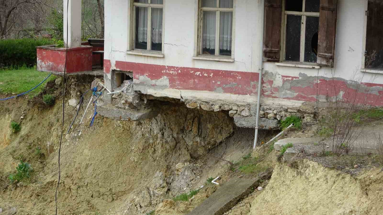 Kayan mahalleye konteyner desteği
