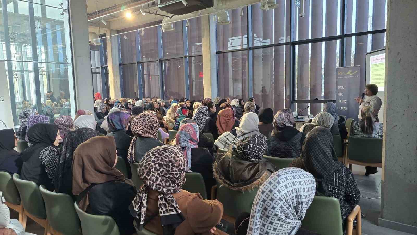 Kayapınar İlçe Halk Kütüphanesi 2025 yılında 346 bin kullanıcıya ulaştı
Kayapınar İlçe Halk Kütüphanesi 2025 yılında 346 bin kullanıcıya ulaştı