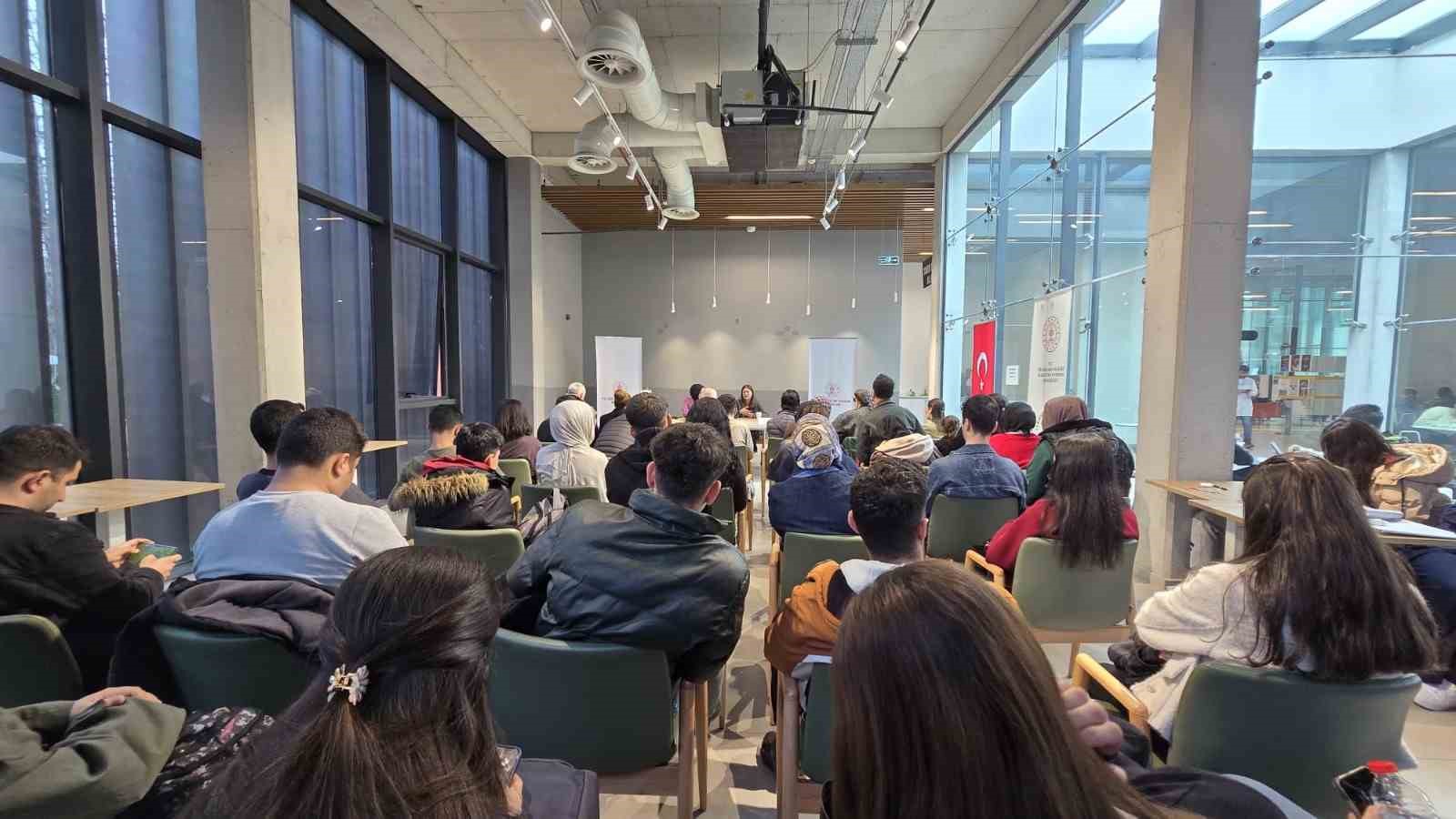 Kayapınar’da "İyileştiren Kütüphane" temasıyla programlar düzenlendi
Kayapınar’da "İyileştiren Kütüphane" temasıyla programlar düzenlendi