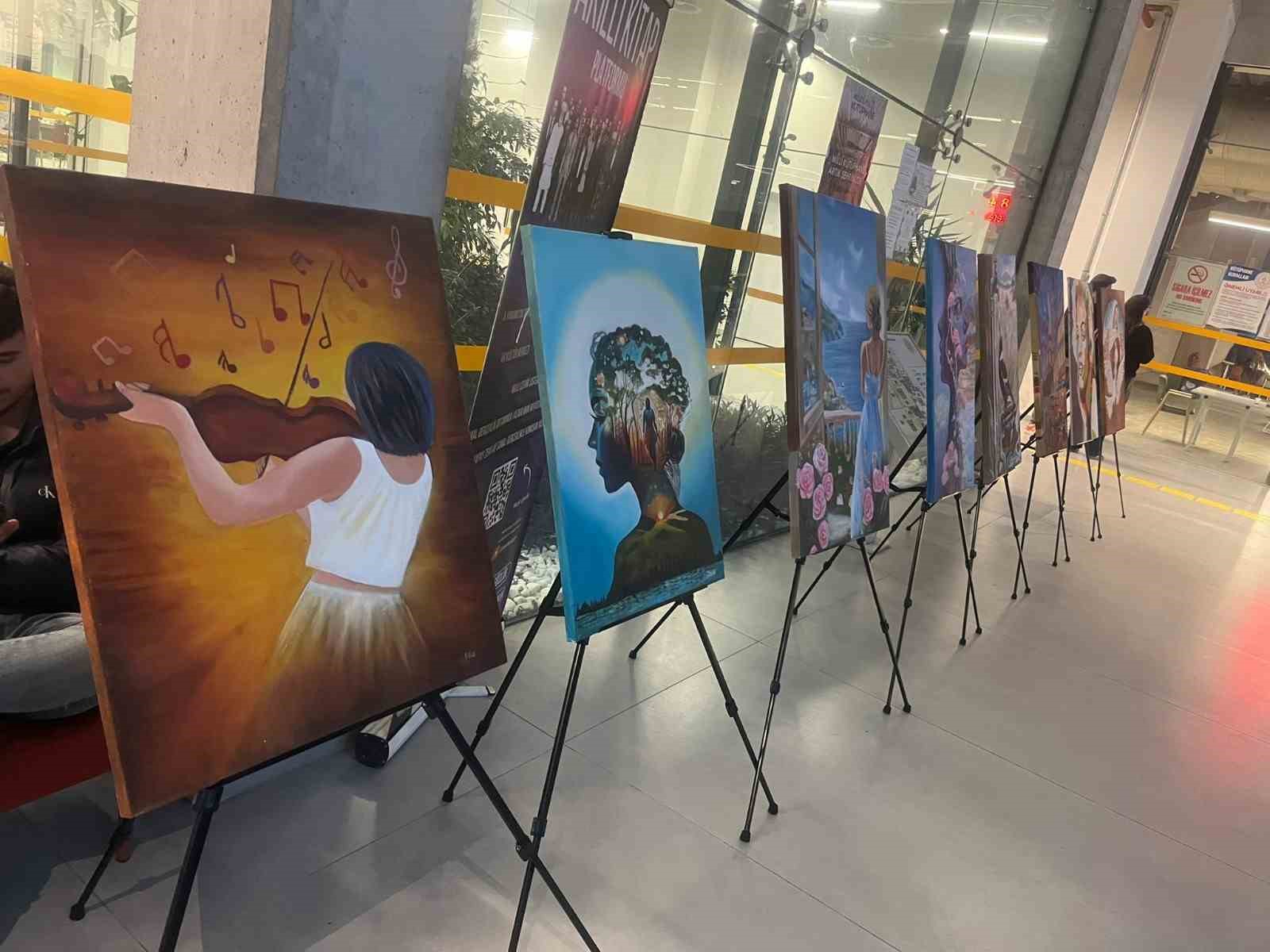 Kayapınar’da "İyileştiren Kütüphane" temasıyla programlar düzenlendi
Kayapınar’da "İyileştiren Kütüphane" temasıyla programlar düzenlendi