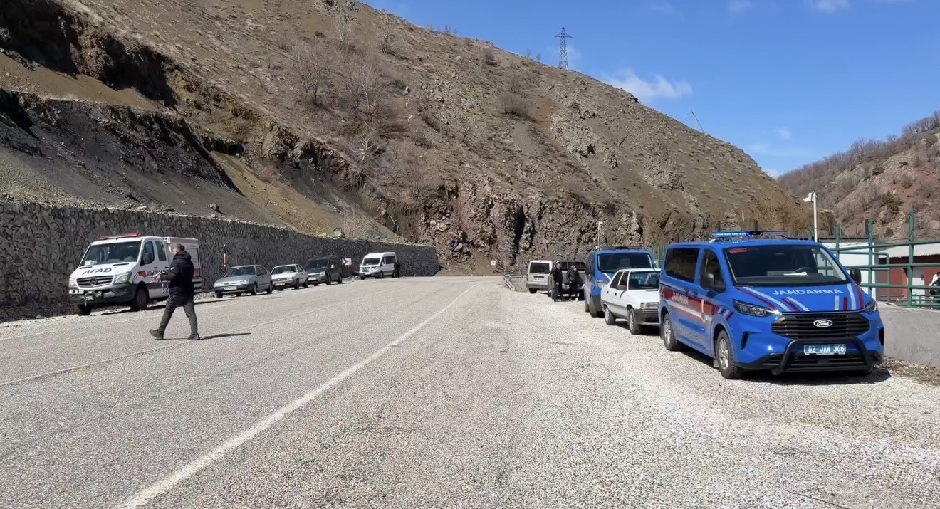 Kaybolan otizmli çocuk için HES kapakları açıldı
