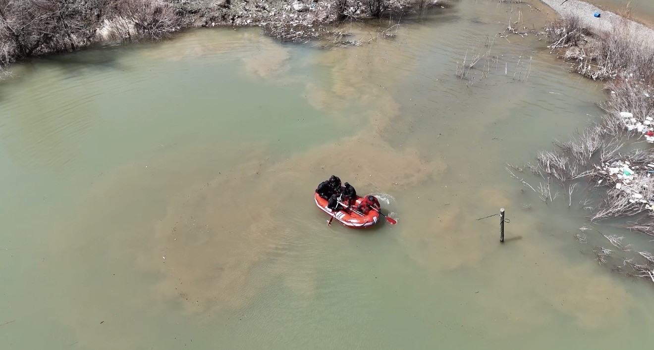 Kaybolan otizmli çocuk için HES kapakları açıldı
