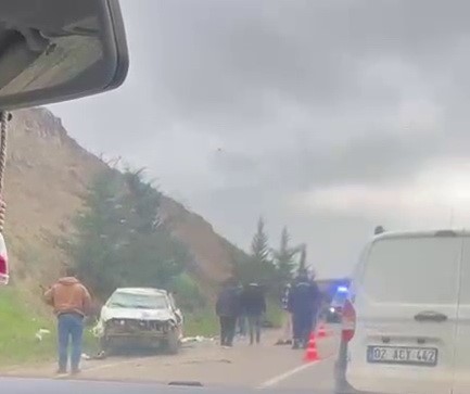 Kayganlaşan yolda otomobil takla attı: 1 yaralı
