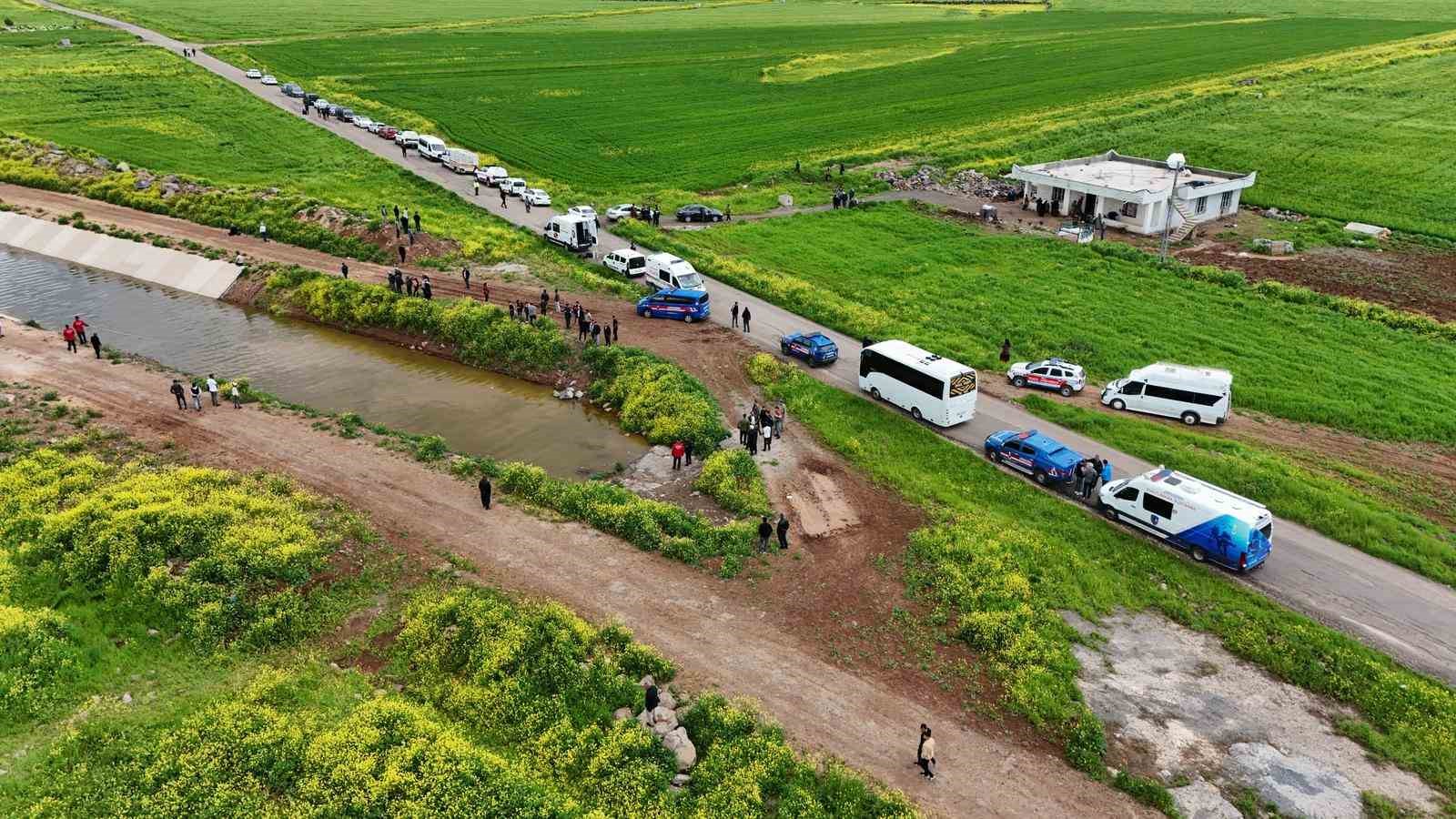 Kayıp kız çocuğu ile ilgili sevindirici haber: Evlerinin 3 kilometre uzağında uyurken bulundu
