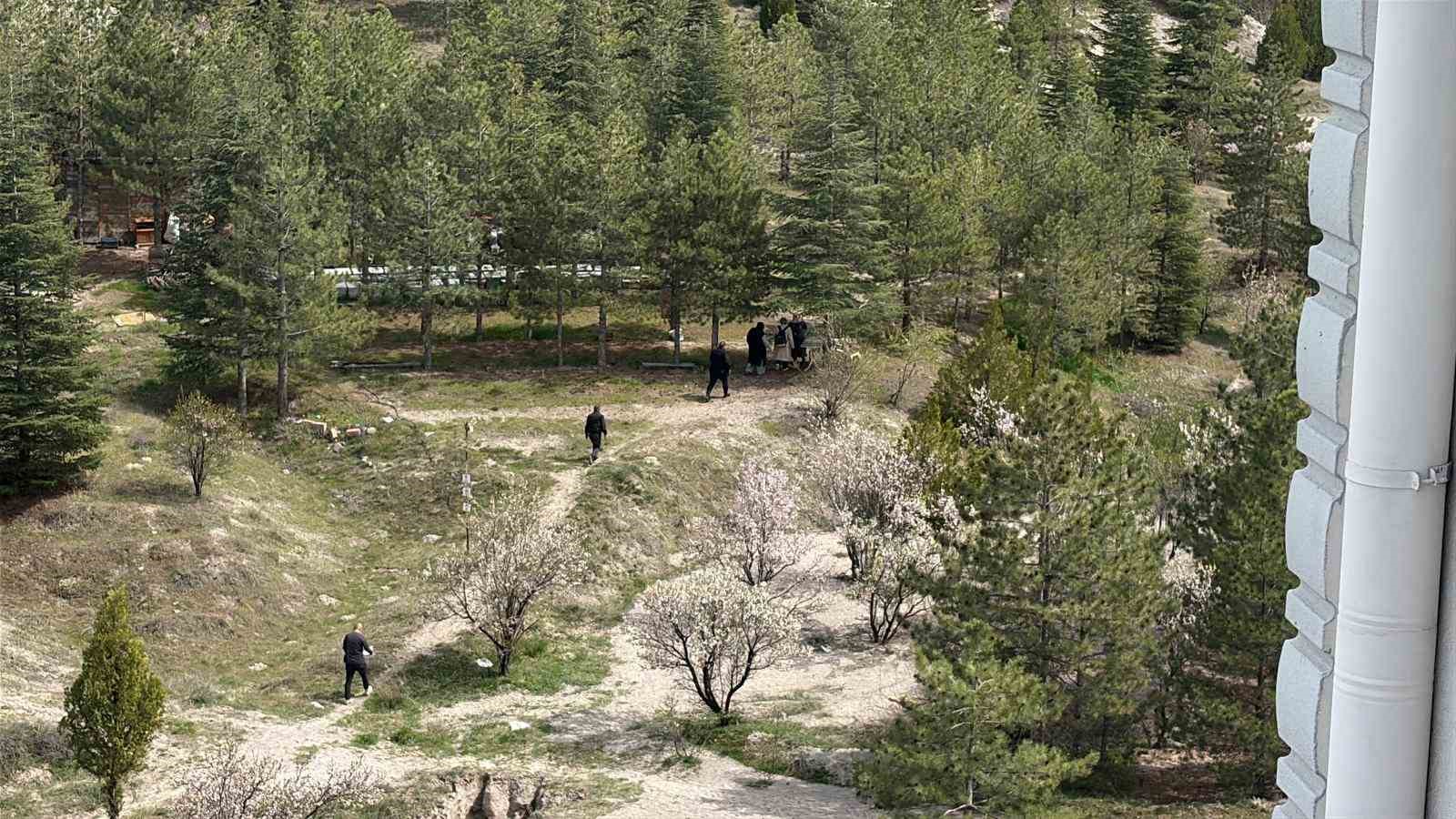 Kayıp olarak aranan genç, dağlık alanda ölü bulundu
