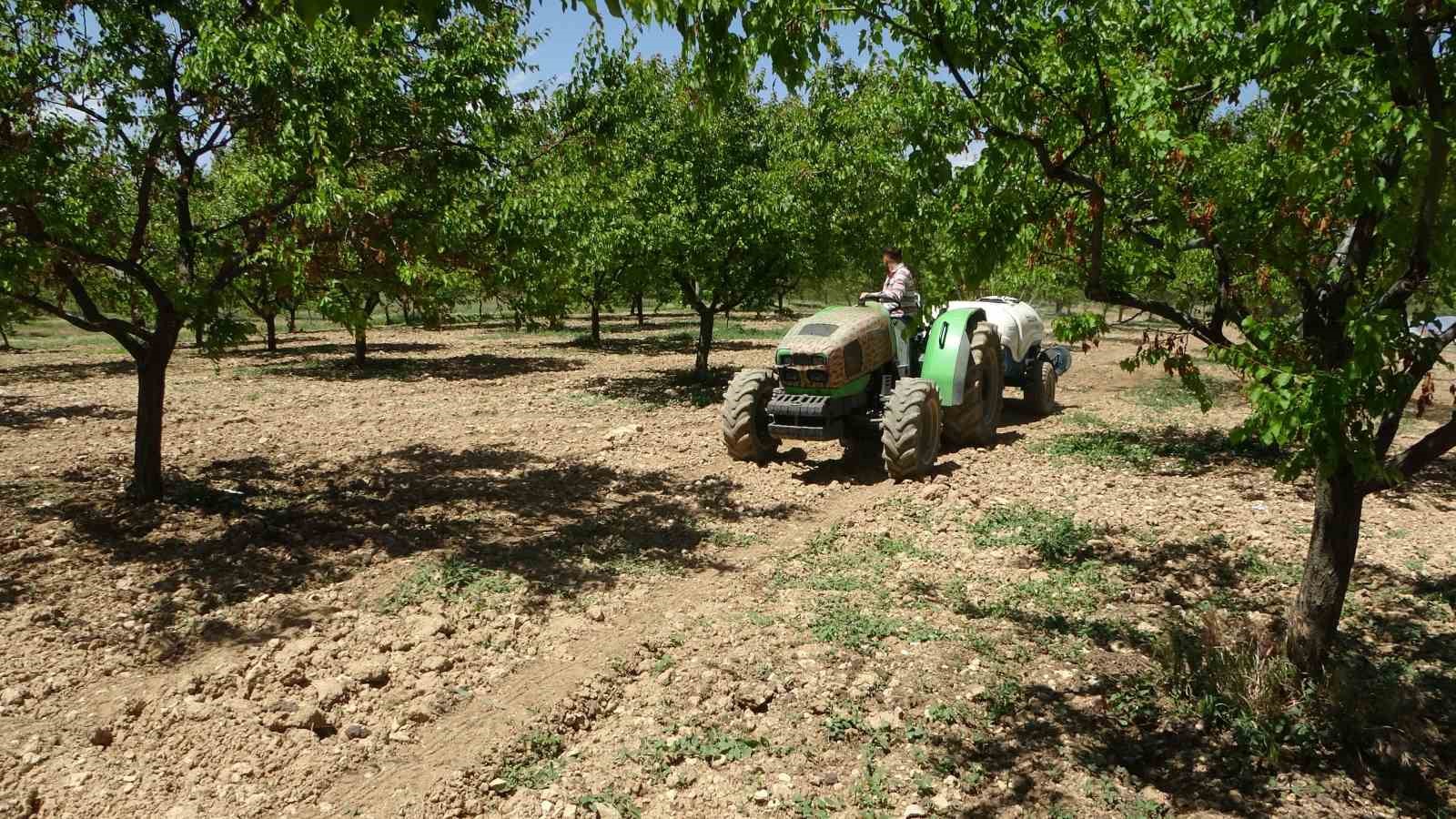 Kayısı üreticilerine manolya hastalığı uyarısı
Kayısı üreticilerine manolya hastalığı uyarısı