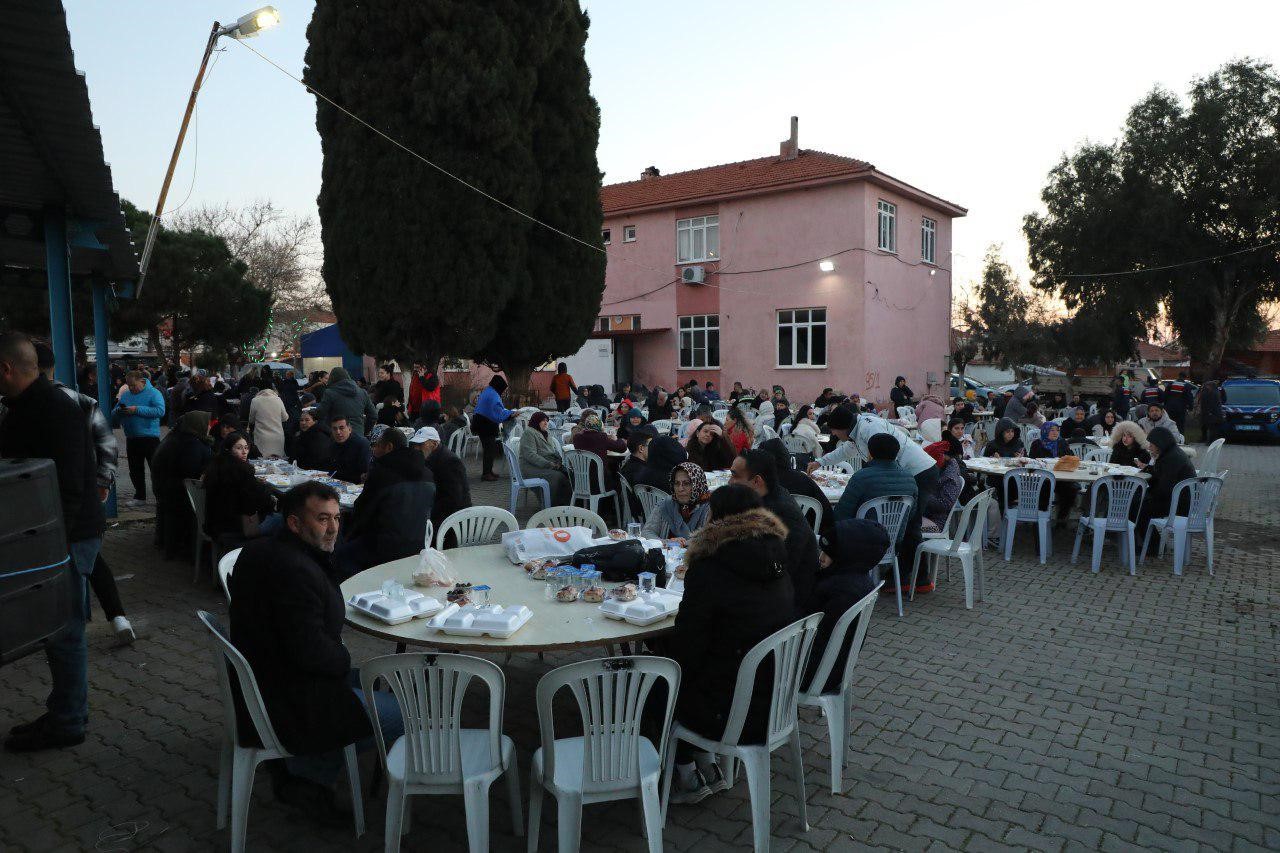 Kaymakam Ahmet Odabaş, Bostancı Mahallesi sakinleriyle iftar sofrasında buluştu
