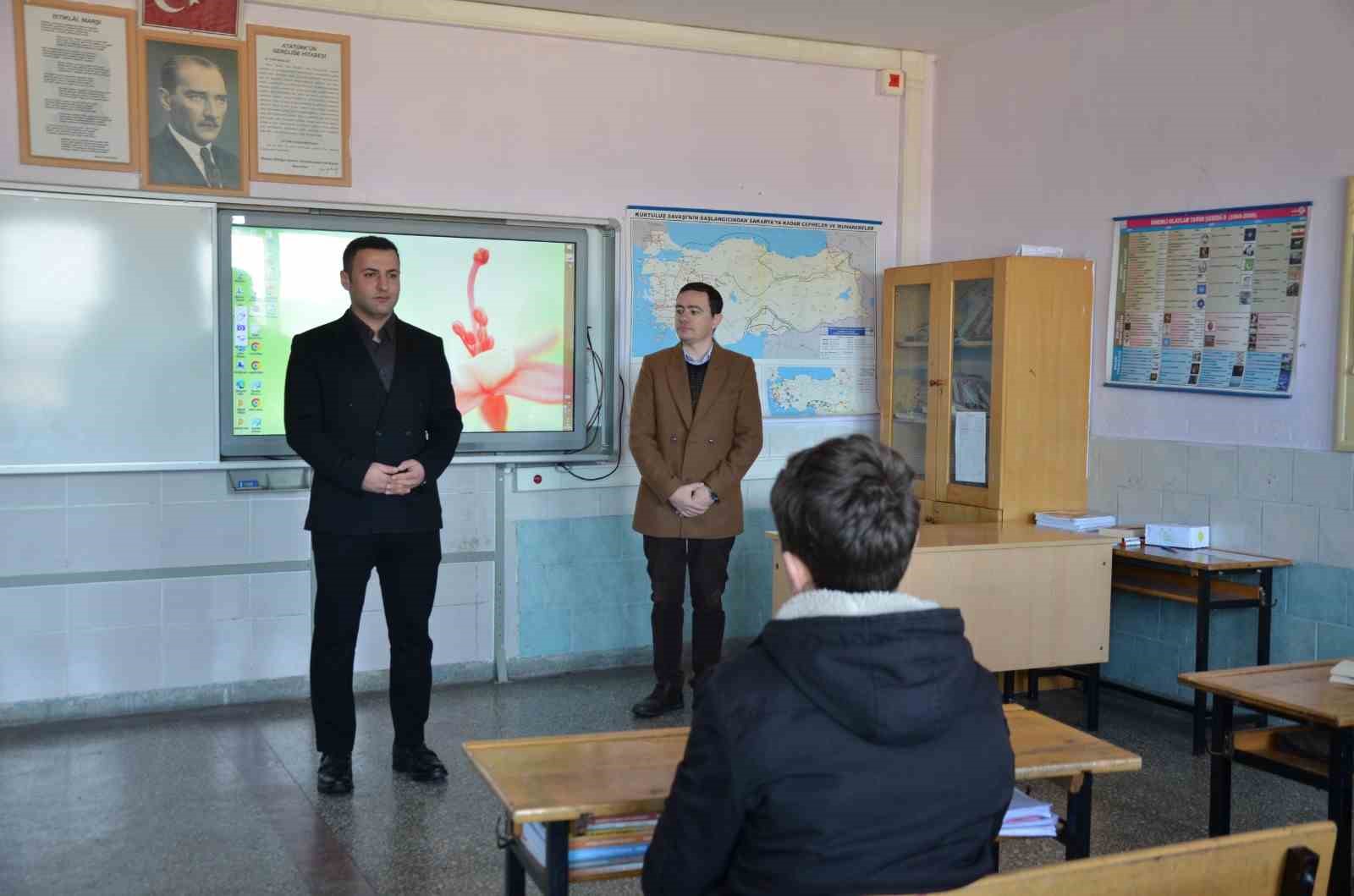 Kaymakam Başkapan, Günlüce’de kurum çalışanları ve vatandaşlarla bir araya geldi
