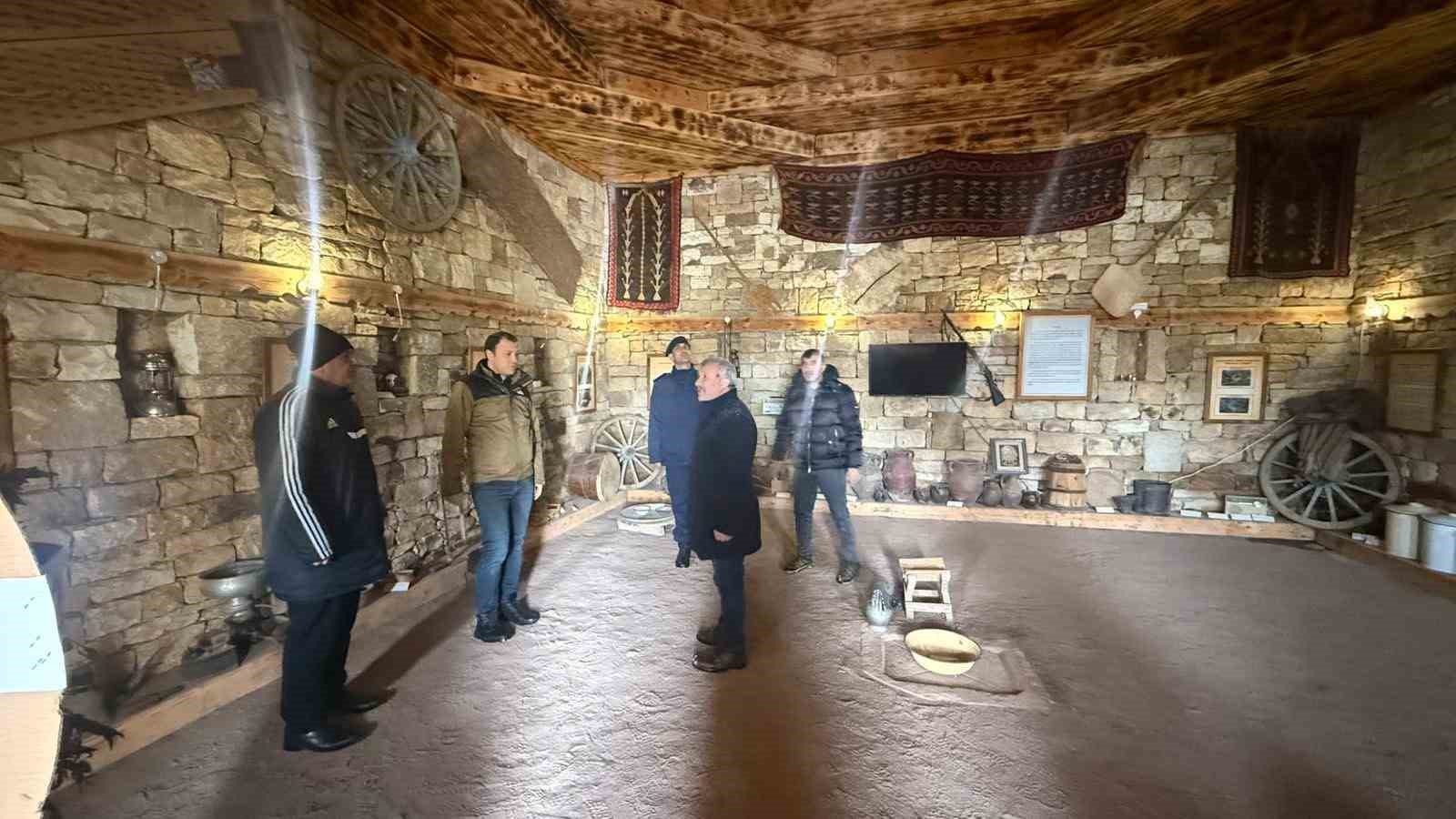 Kaymakam Bayram kurtuluş programı öncesi incelemelerde bulundu
