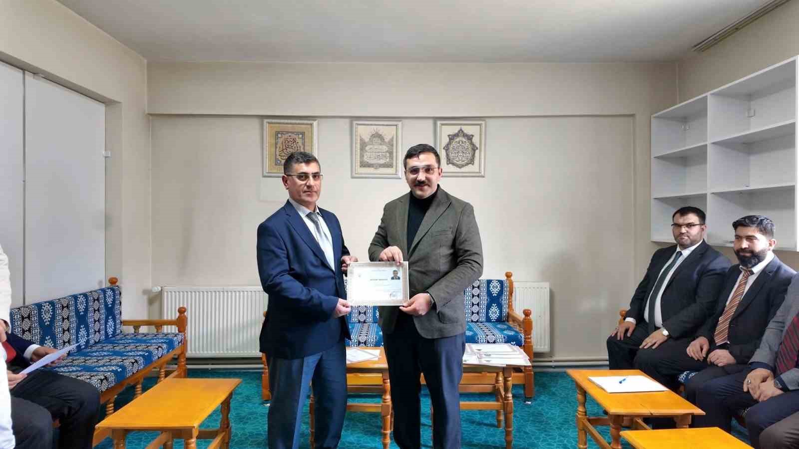 Kaymakam Çamkerten din görevlileriyle bir araya geldi
