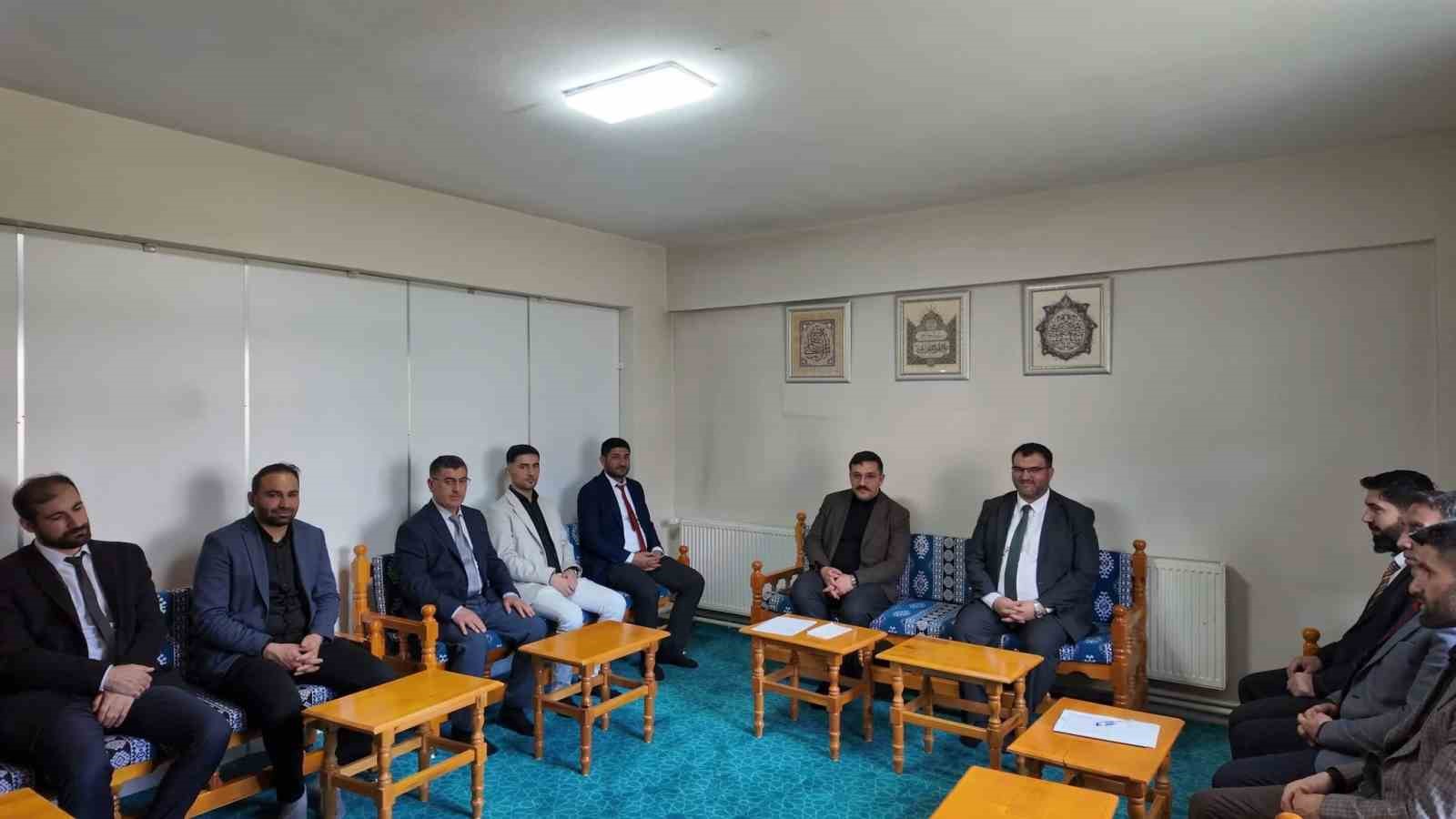 Kaymakam Çamkerten din görevlileriyle bir araya geldi
