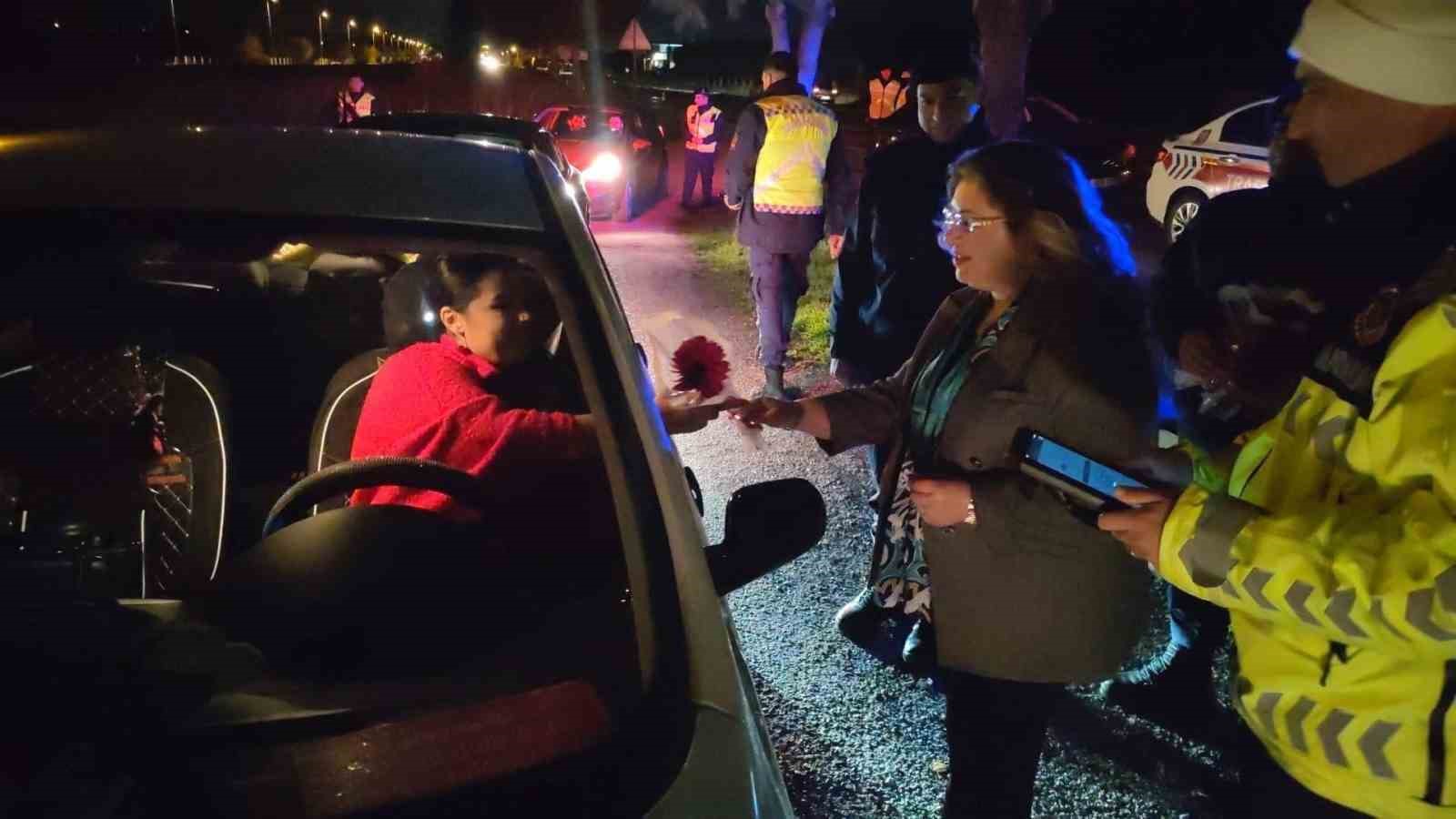 Kaymakam Doğru yeni yıla görevi başında girenleri unutmadı
