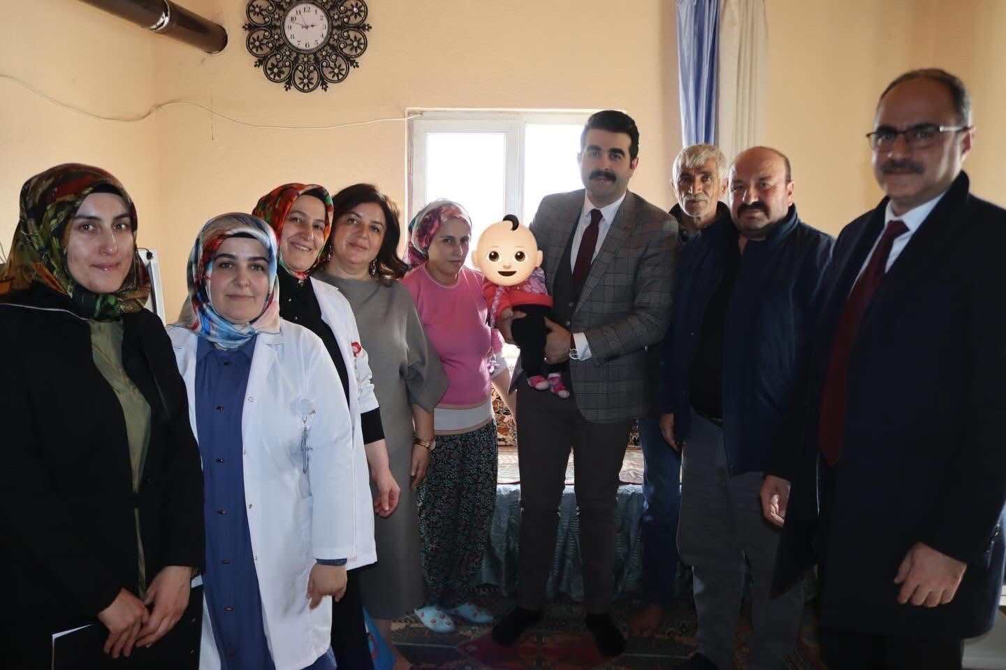 Kaymakam Eser; vatandaşların misafiri oldu
