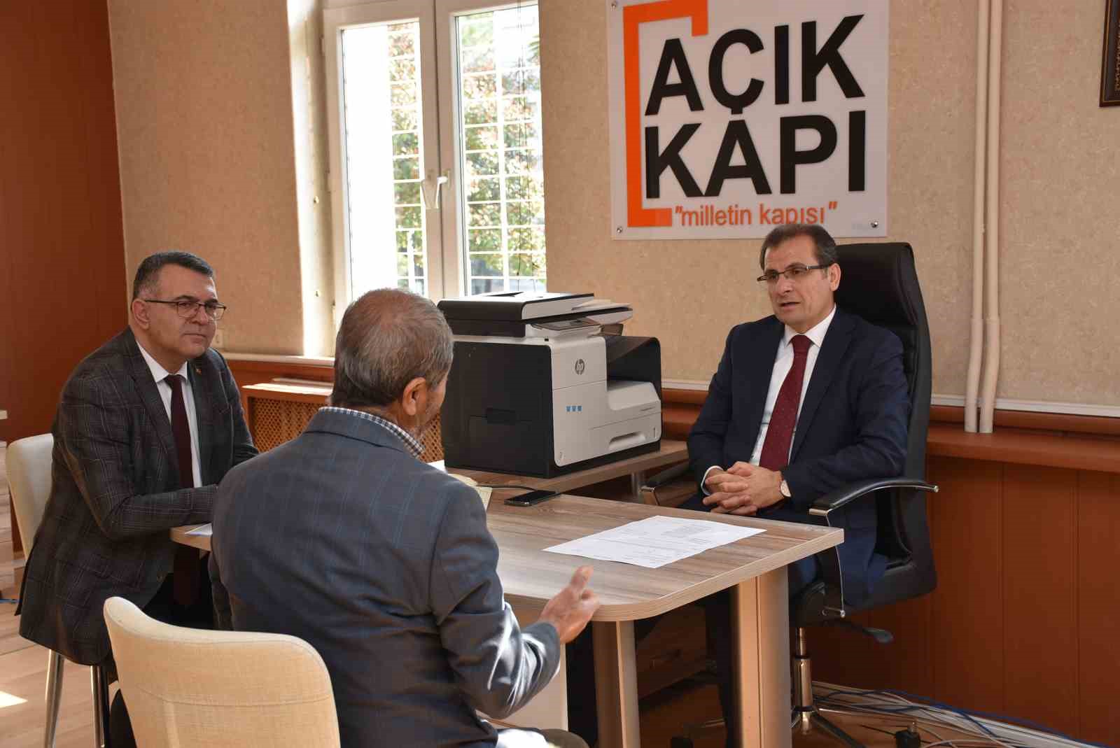 Kaymakam Güldoğan, ‘Açık Kapı’da vatandaşların sorunlarını dinledi
