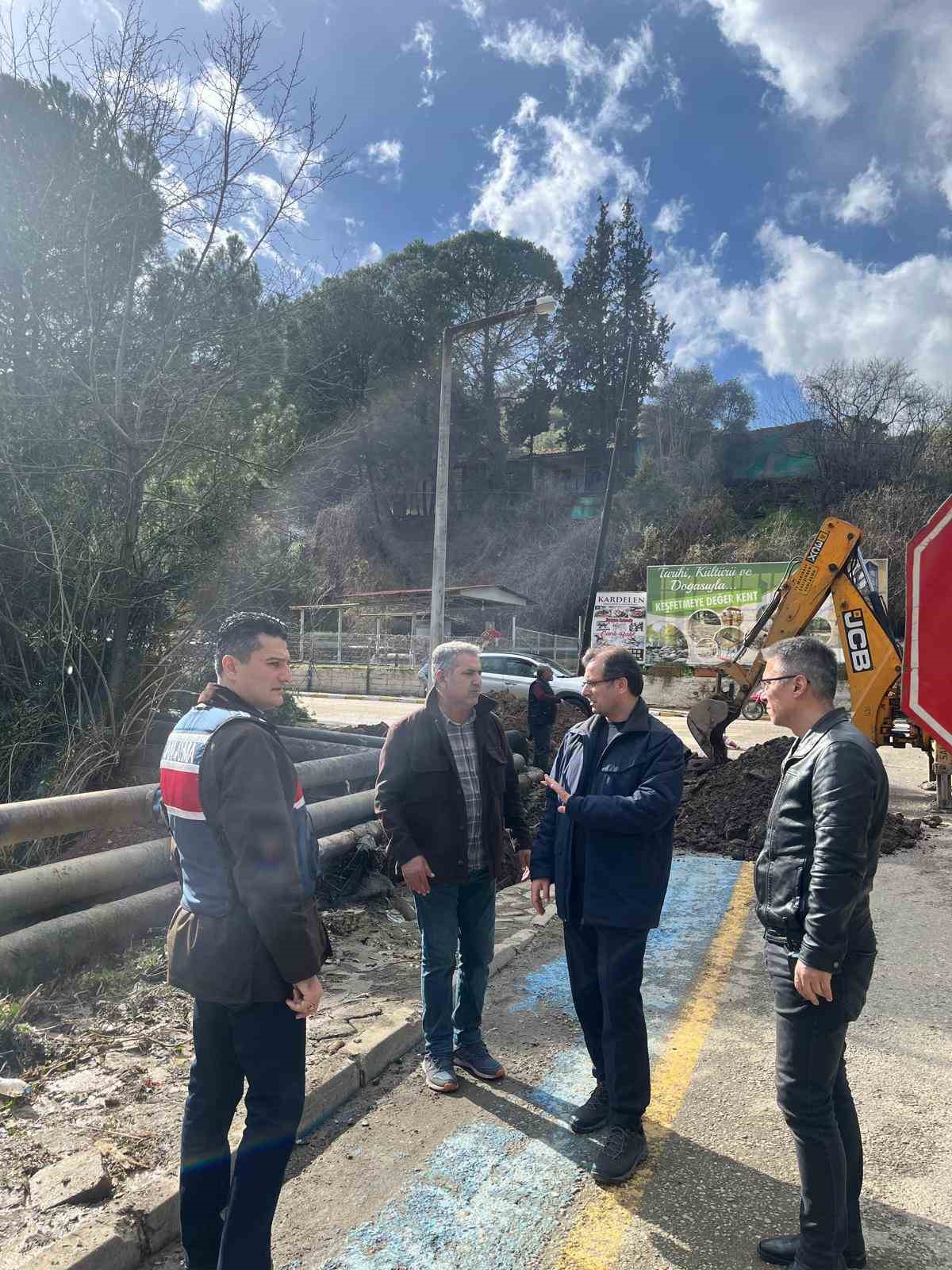 Kaymakam Güldoğan, Salihli’de yağıştan zarar gören bölgeleri inceledi
