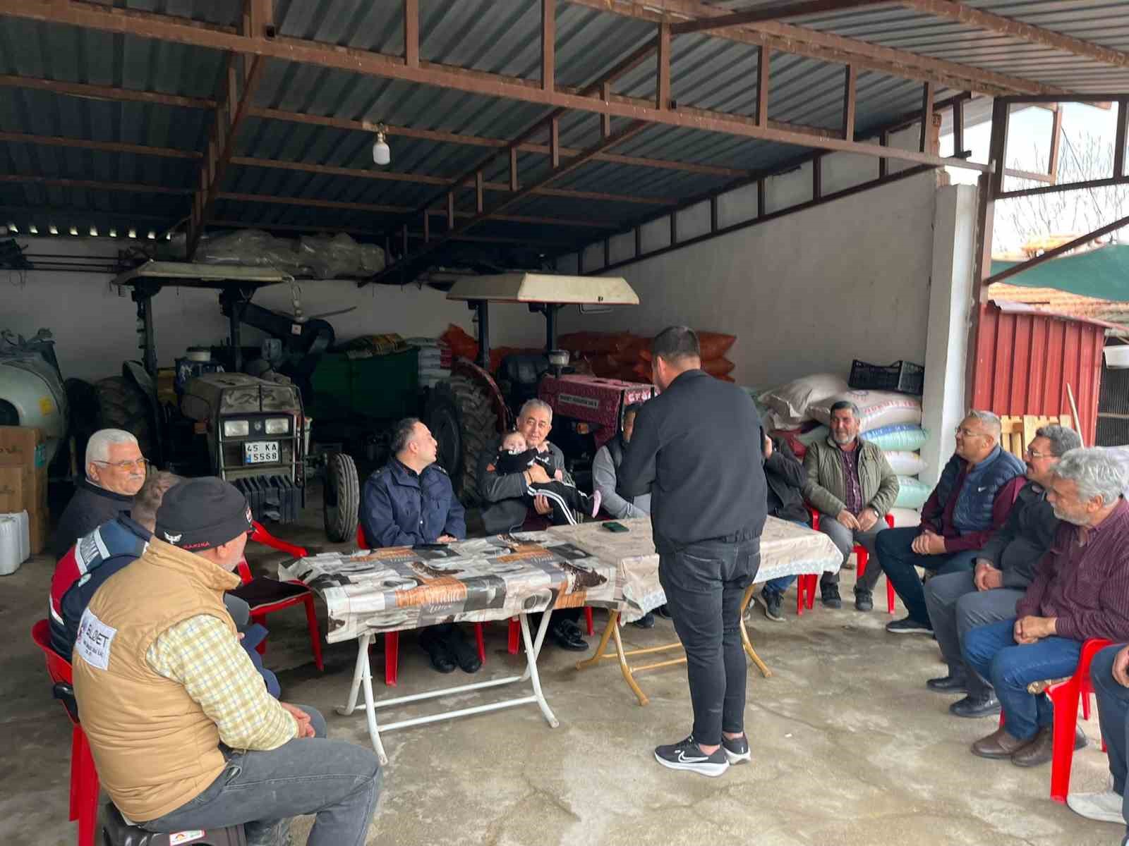 Kaymakam Güngör mahalle halkıyla buluştu
