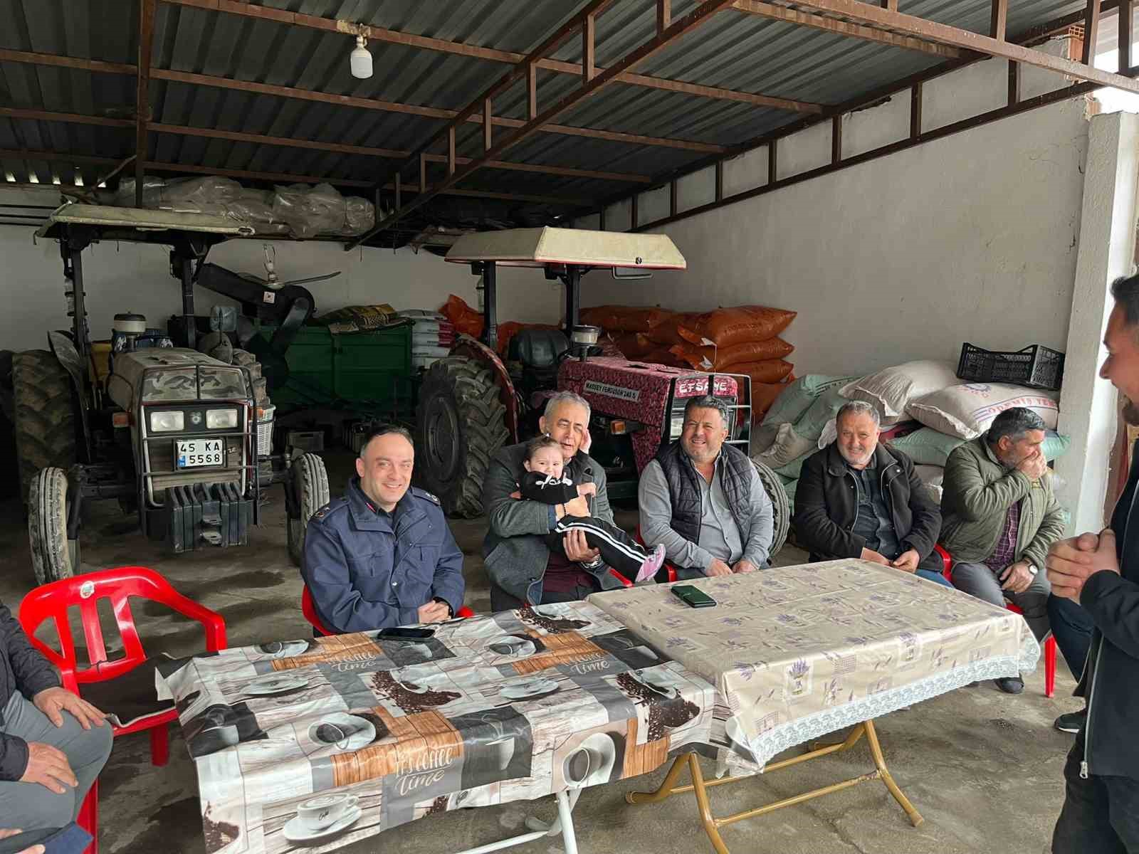 Kaymakam Güngör mahalle halkıyla buluştu
