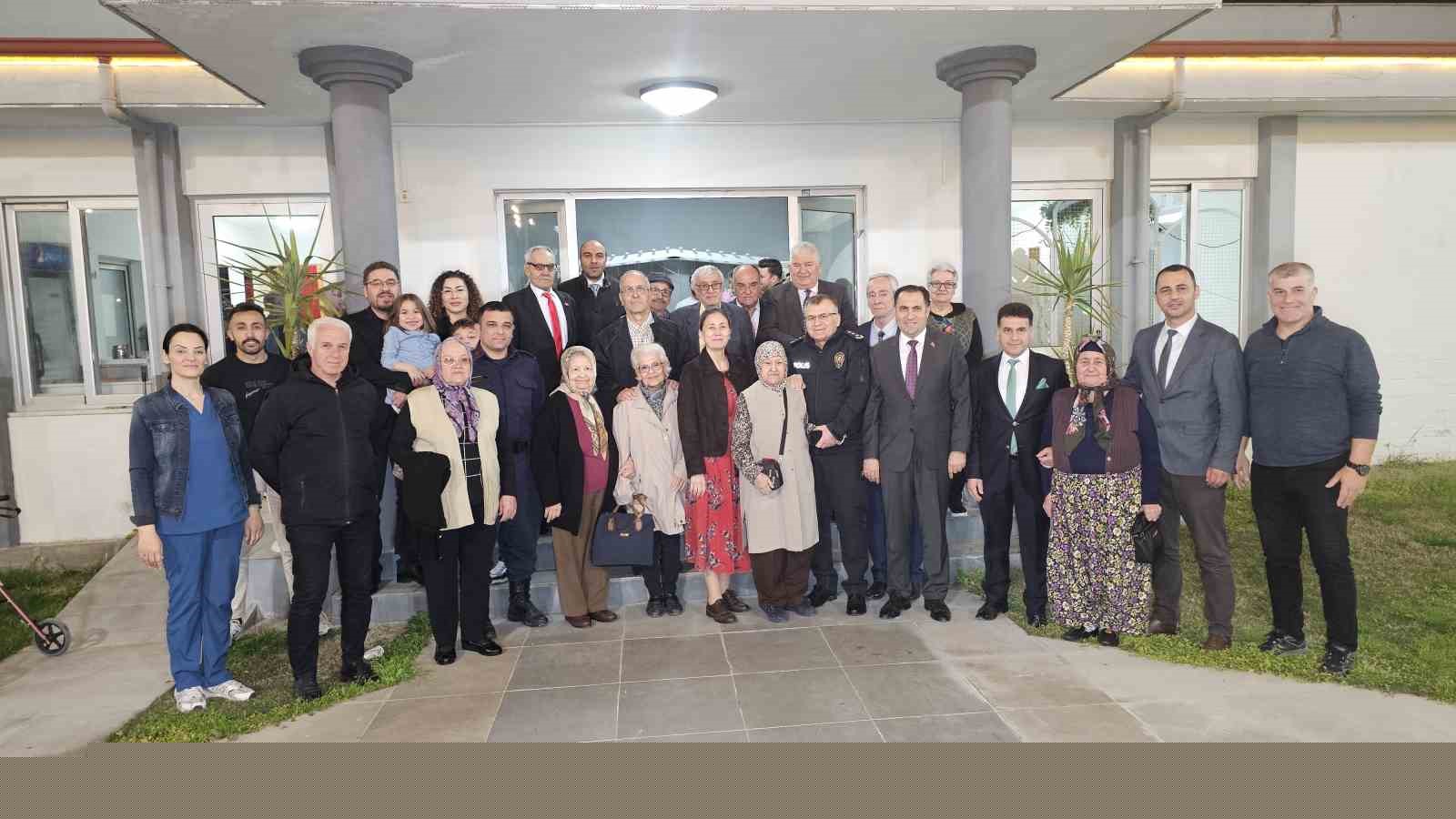 Kaymakam Kan huzurevi sakinlerini iftarda ağırladı
