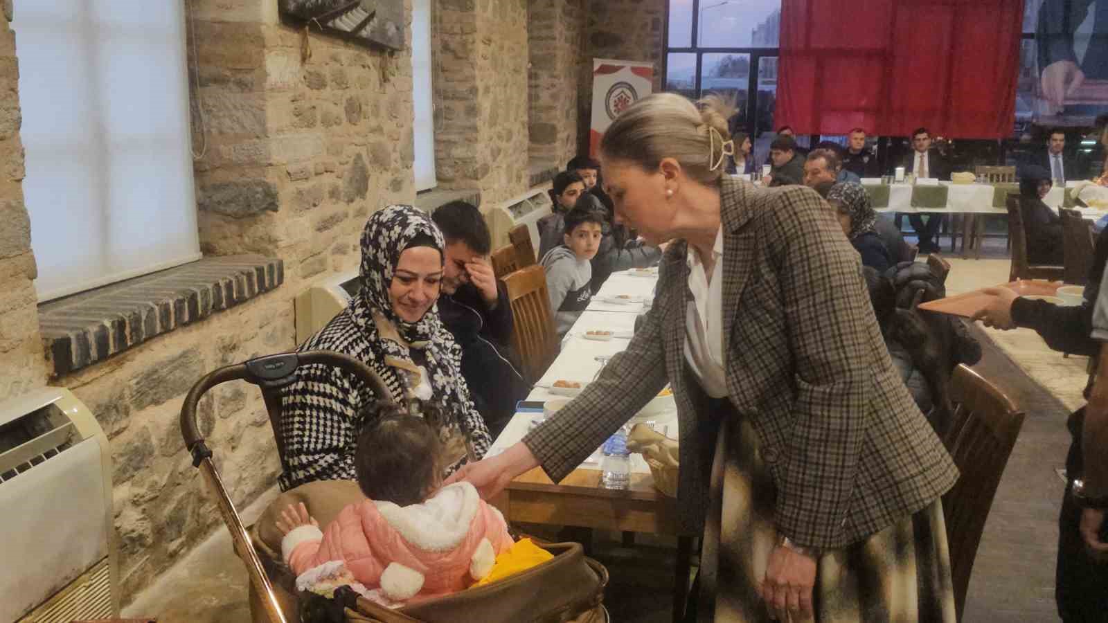 Kaymakam Kan, öksüz ve yetimlerle iftarda buluştu
