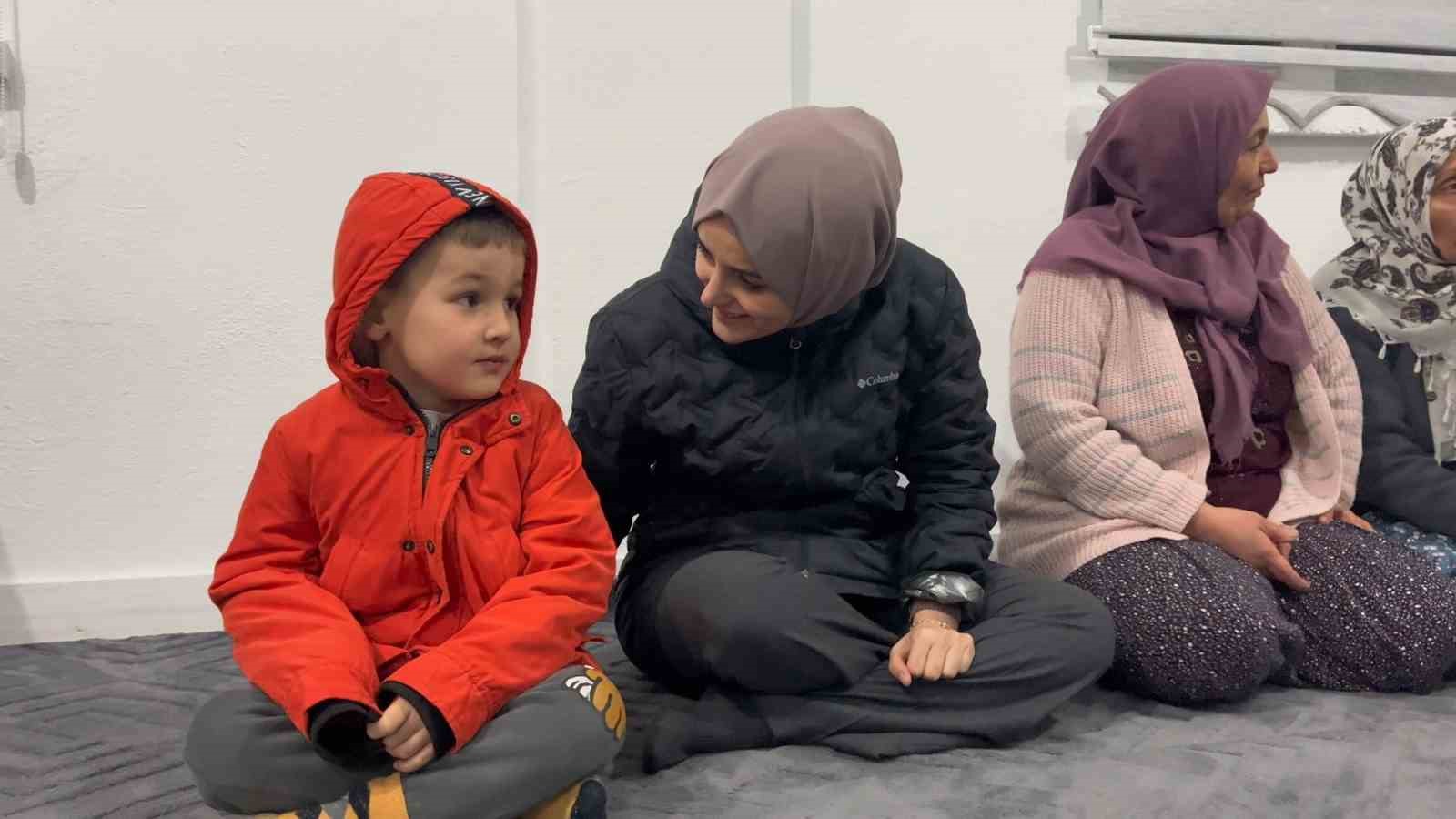 Kaymakam Kılıç, yangından etkilenen vatandaşlarla bir araya geldi
