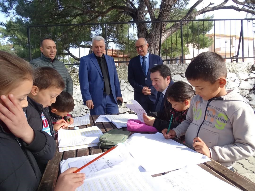Kaymakam Muhammed Evlice’den Kalabak okullarına ziyaret

