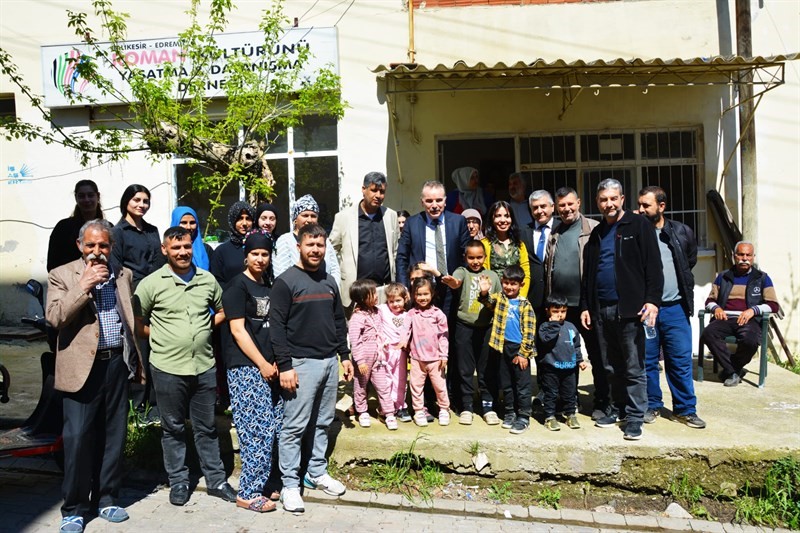 Kaymakam Odabaş’tan roman derneklerine ziyaret
Kaymakam Odabaş’tan roman derneklerine ziyaret