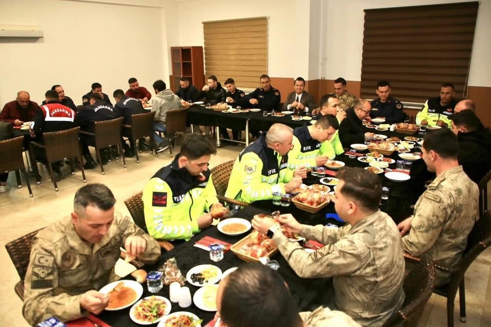 Kaymakam Öztürk, Alanya İlçe Jandarma Komutanlığı’nda görevli personelle iftarda buluştu
