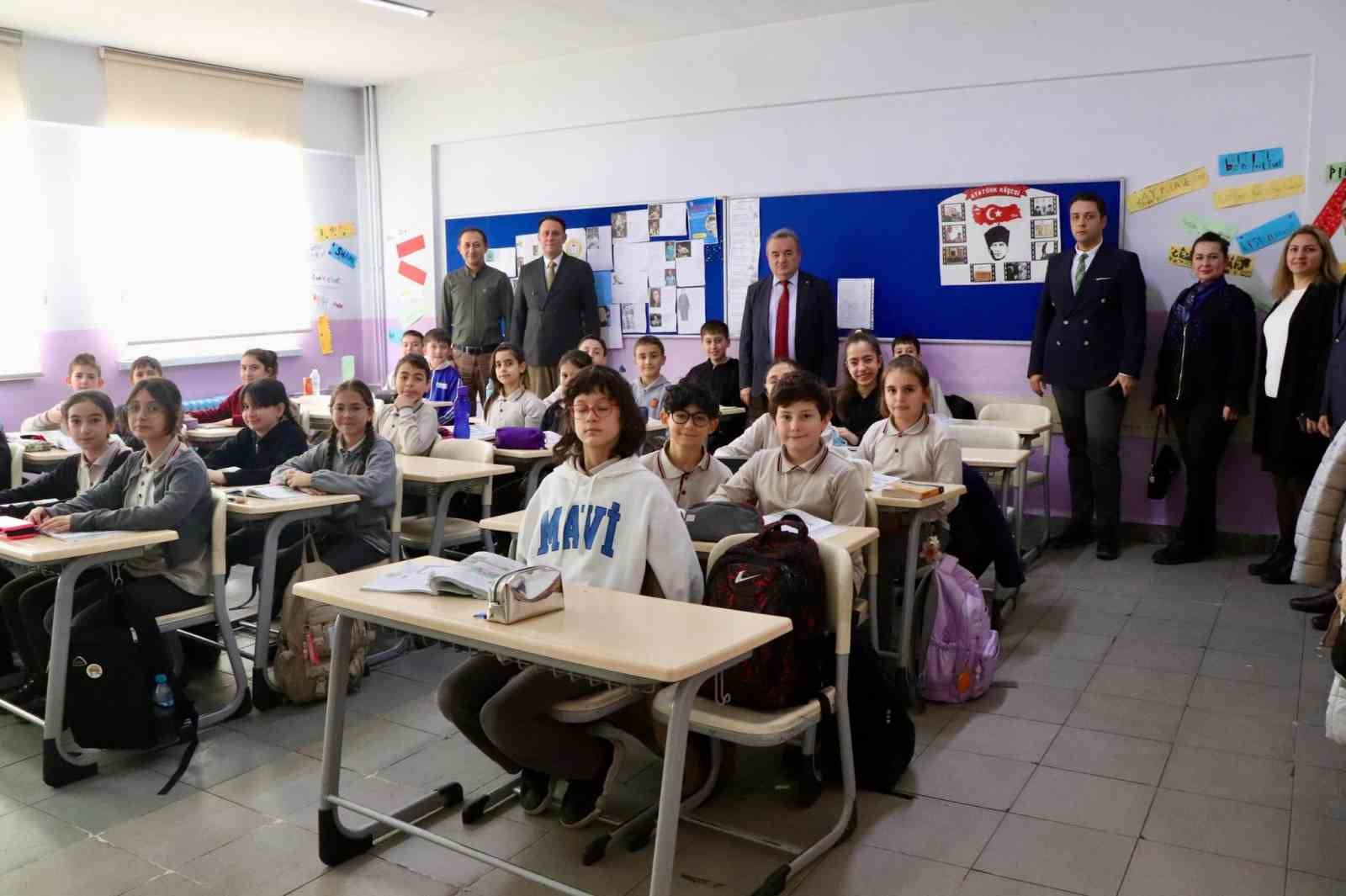 Kaymakam Öztürk’ten okullara inceleme
