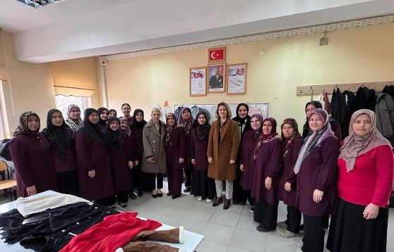 Kaymakam Yıldırım: "Kadınlarımızın üretime katılımını artıran, yerel kalkınmaya katkı sunan kurslar devam etmeli"
