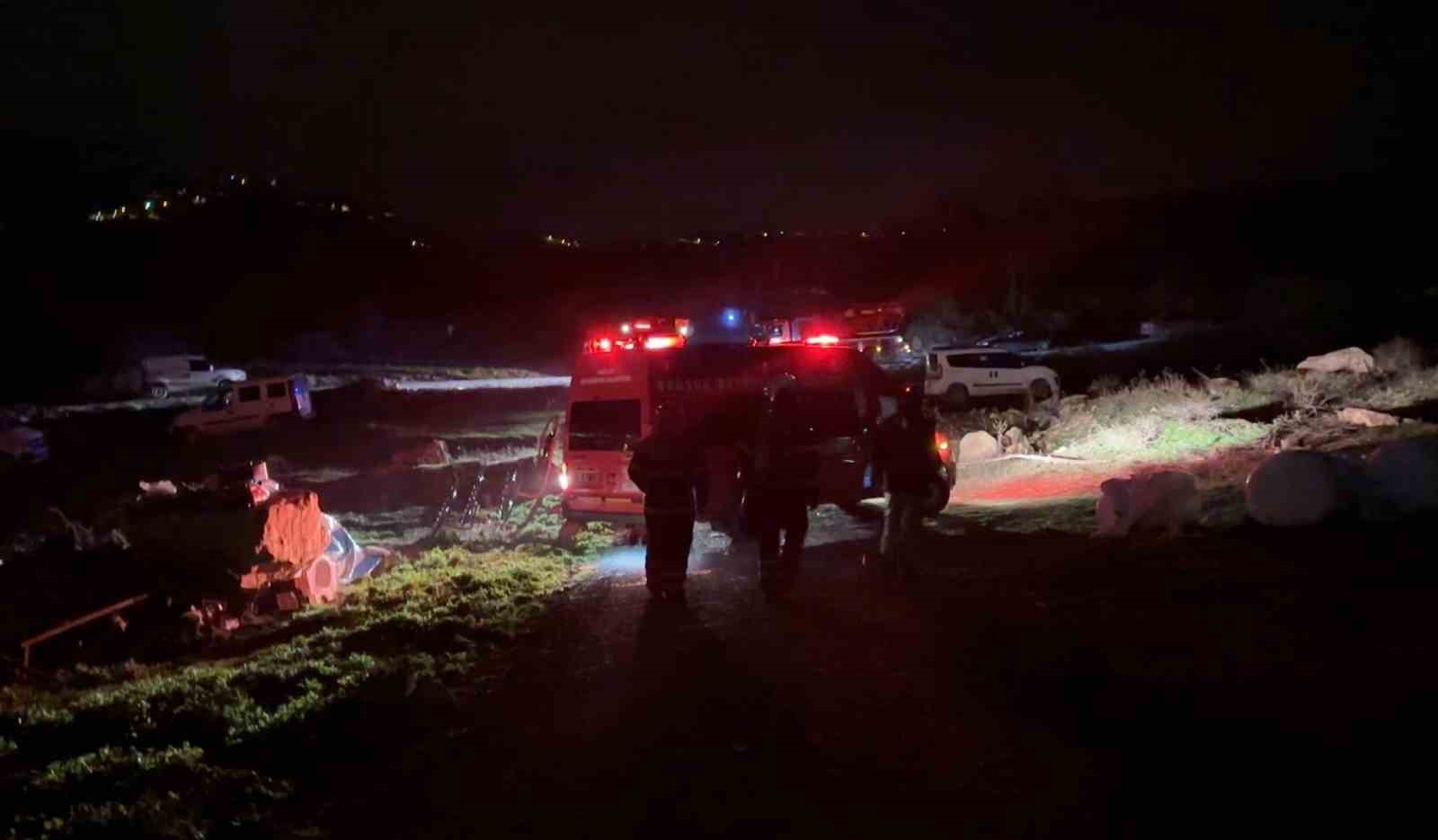 Kaynar suya benzin dökülen evde patlama: 2 yaralı
