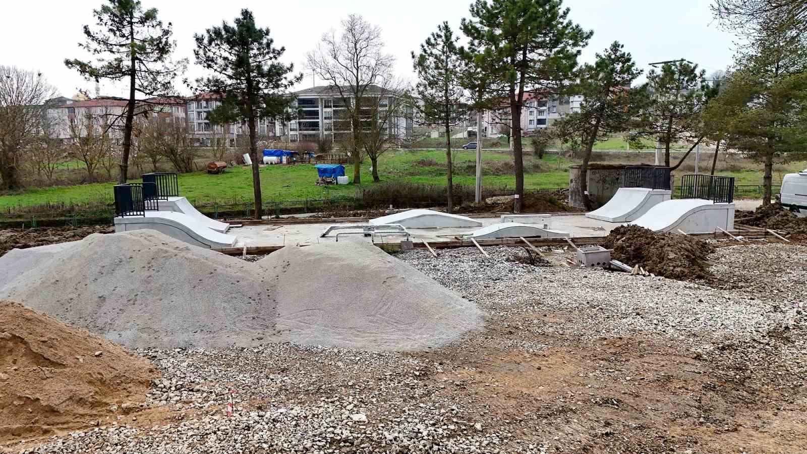 Kaynarca sosyal donatı projesinde altyapı çalışmaları tamamlanıyor
